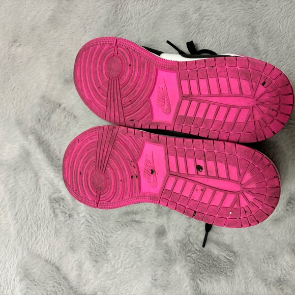 Jordan 1 low Nike shoes - Picture 6 of 7